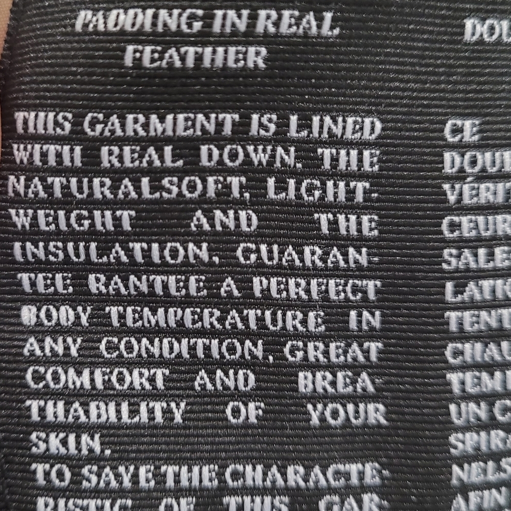 GUESS Real down winter Jacket-Medium - Picture 5 of 5